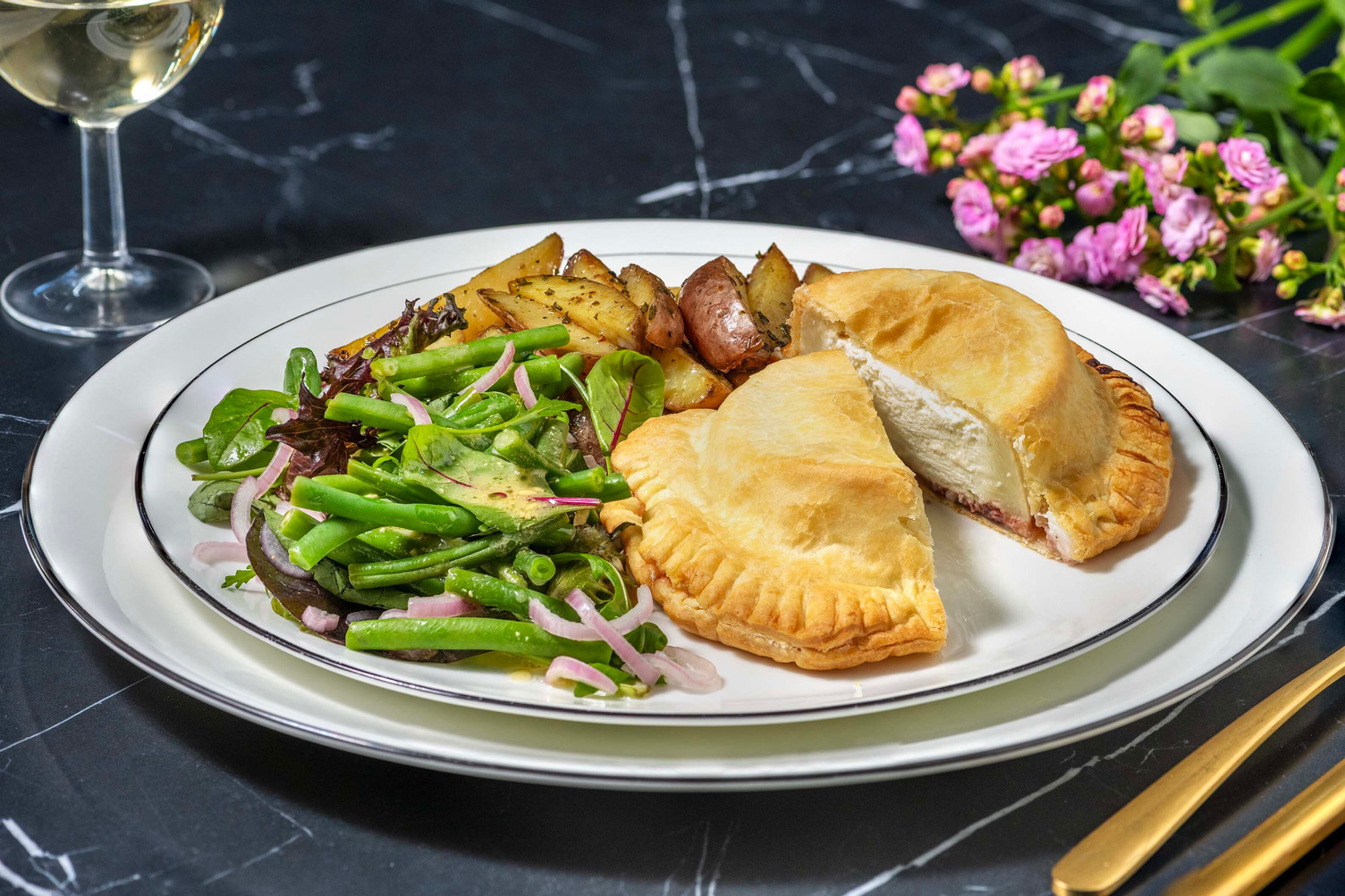 Luxe geitenkaas in bladerdeeg met cranberrychutney