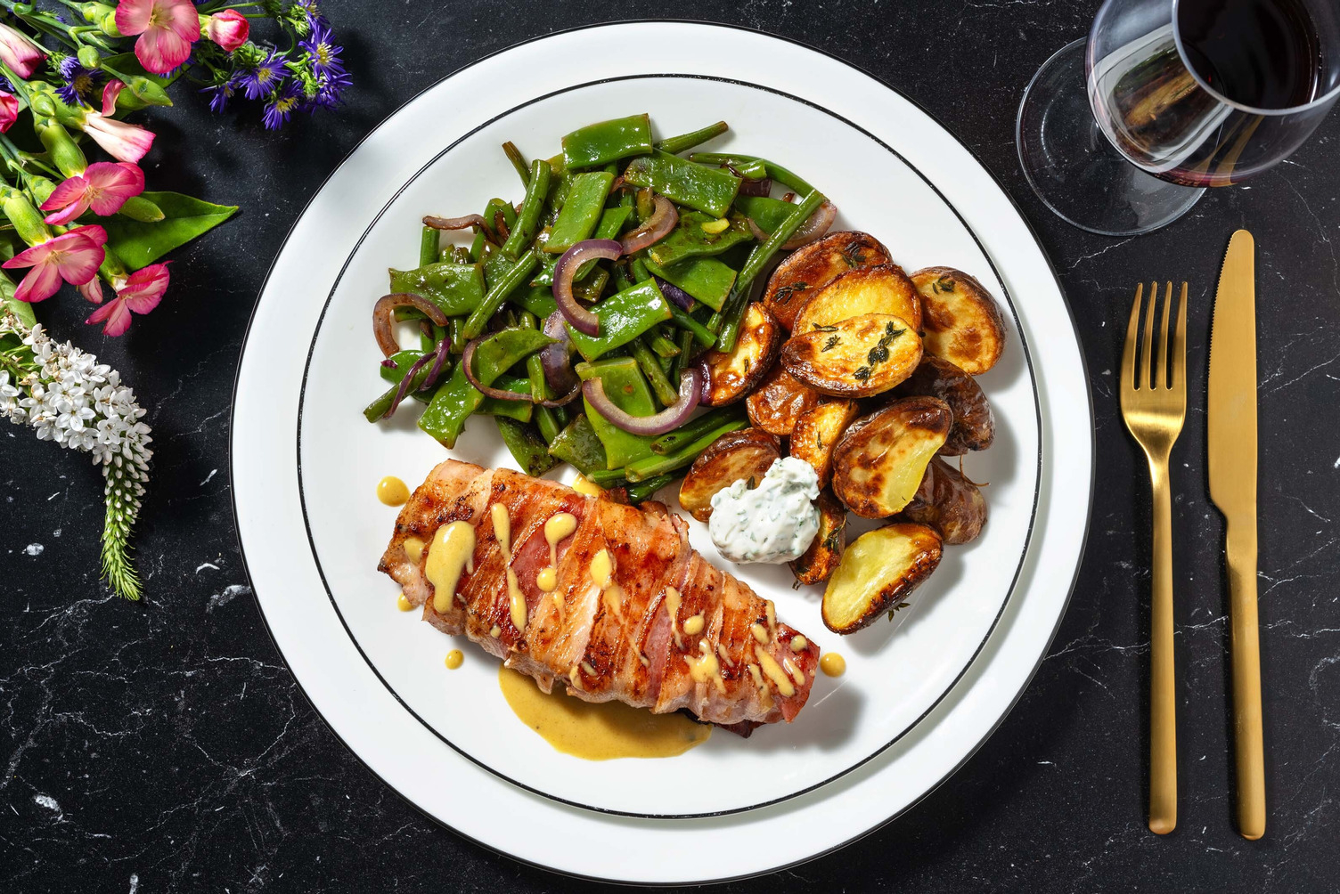 Escalope de jambon enrobée de lard et vinaigrette au citron