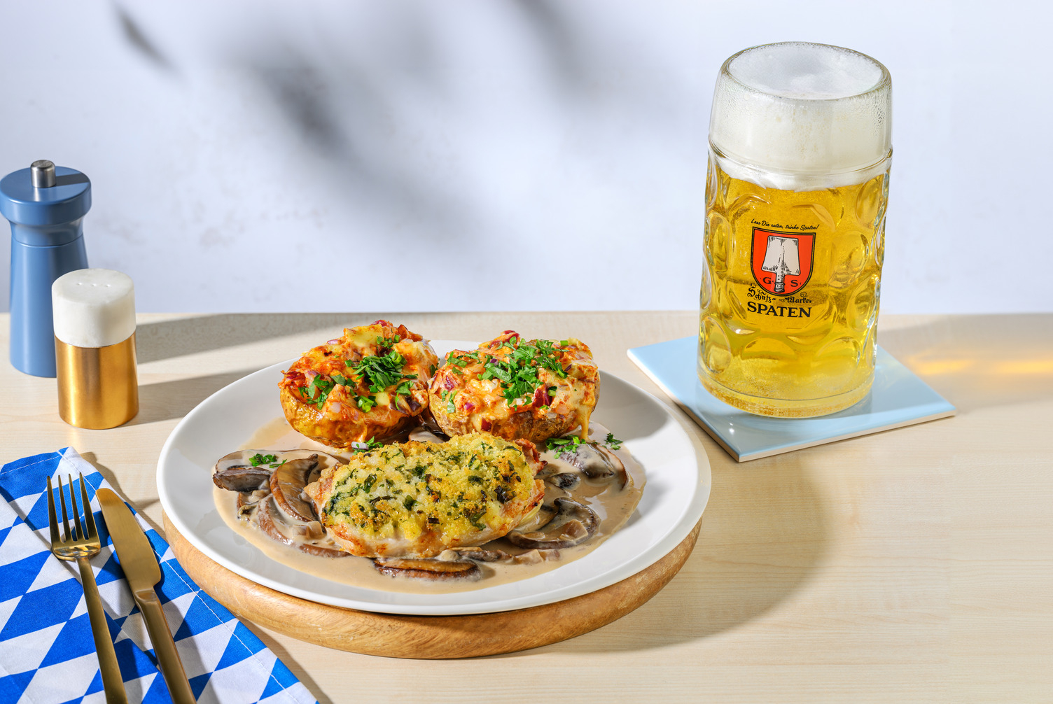 Obatzda-Ofenkartoffeln mit Schweinsfilet