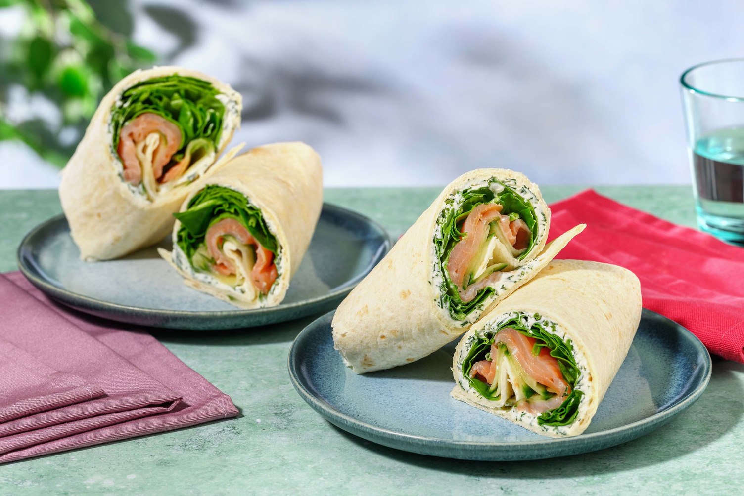 Wraps med røget laks og dilddressing