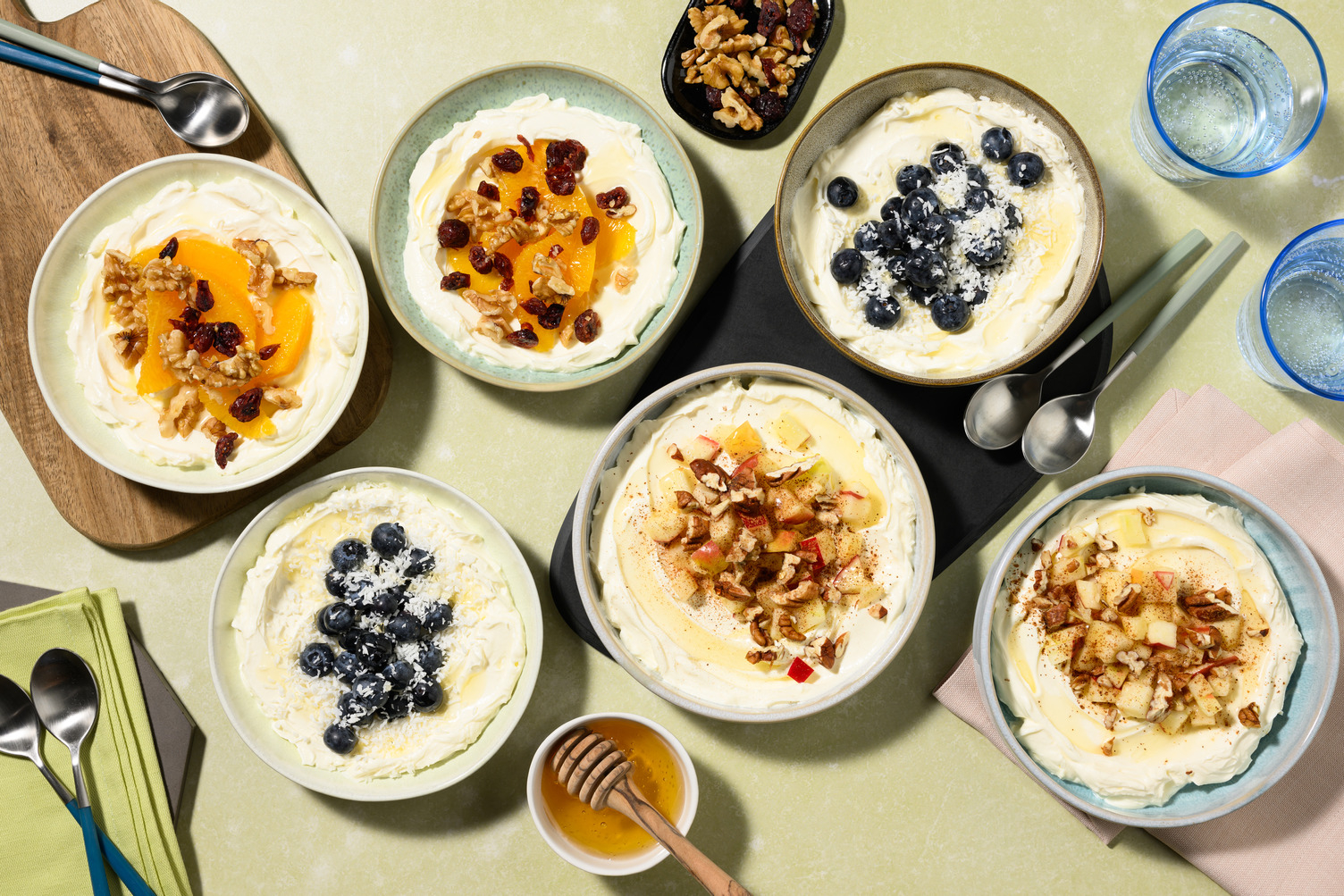 Ontbijtbowls met kwark en vers fruit