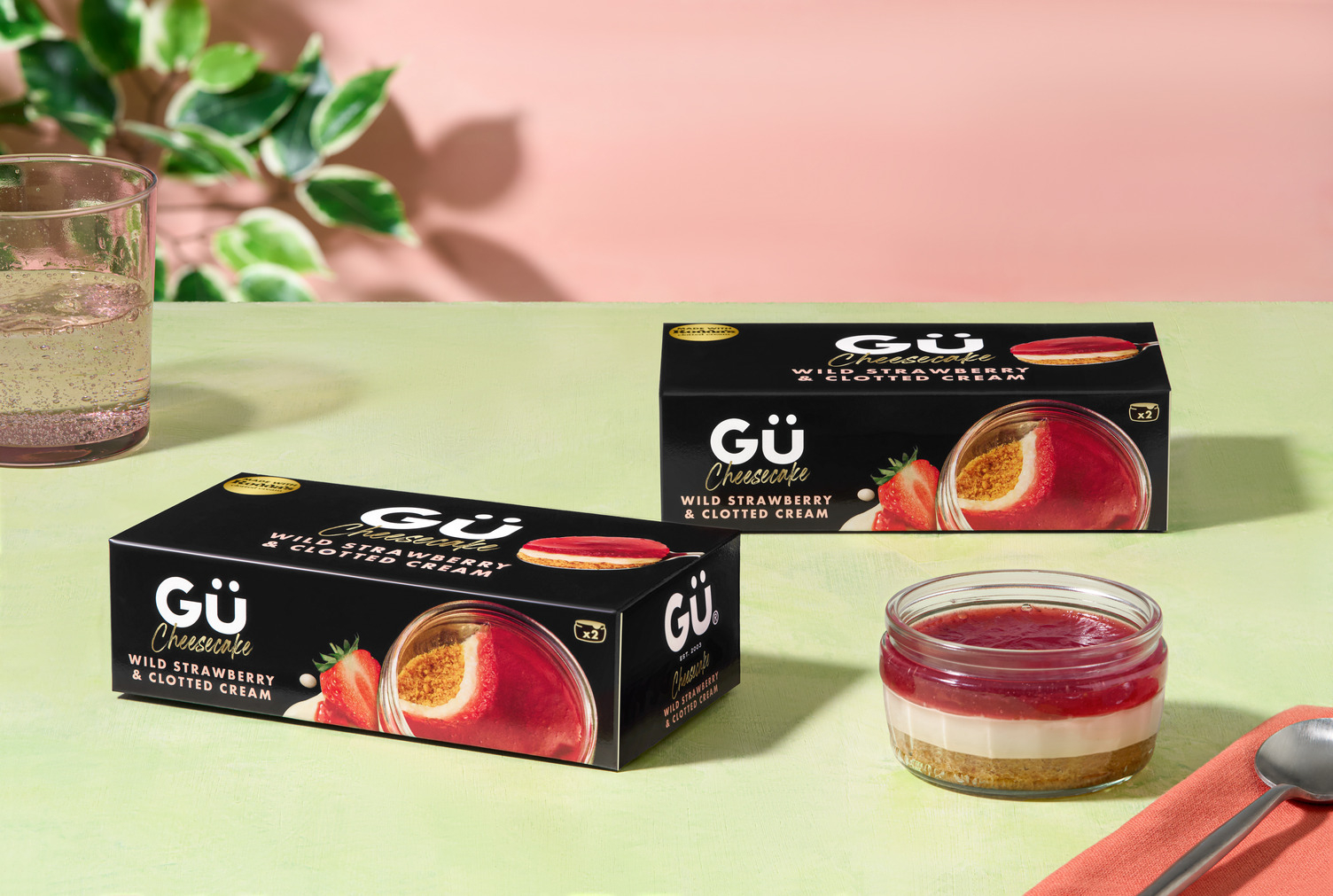 Gü Wild Strawberry & Clotted Cream Cheesecake Bundle 