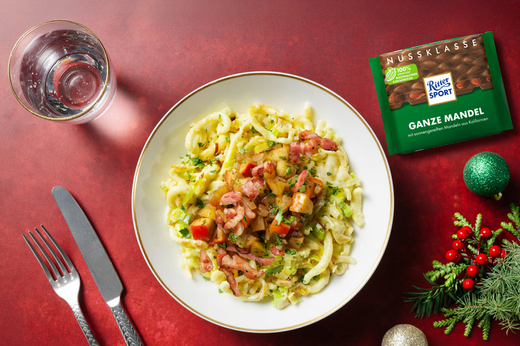 Spätzle in Raclette-Käse-Soße mit extra Bacon