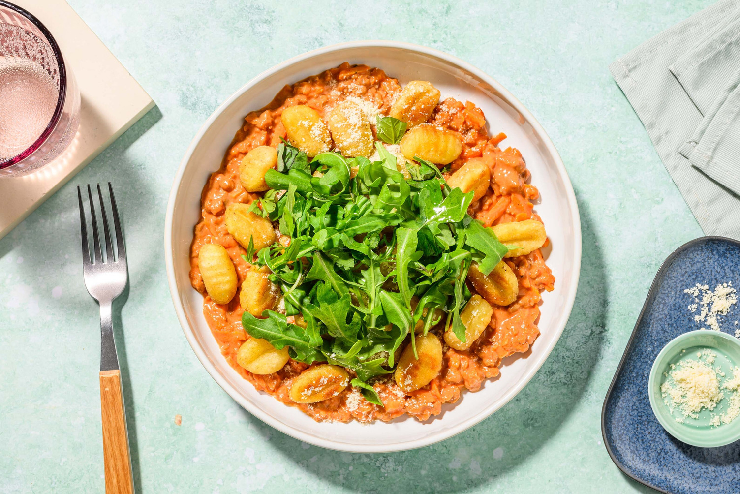 Stekt gnocchi og vegetardeigragu