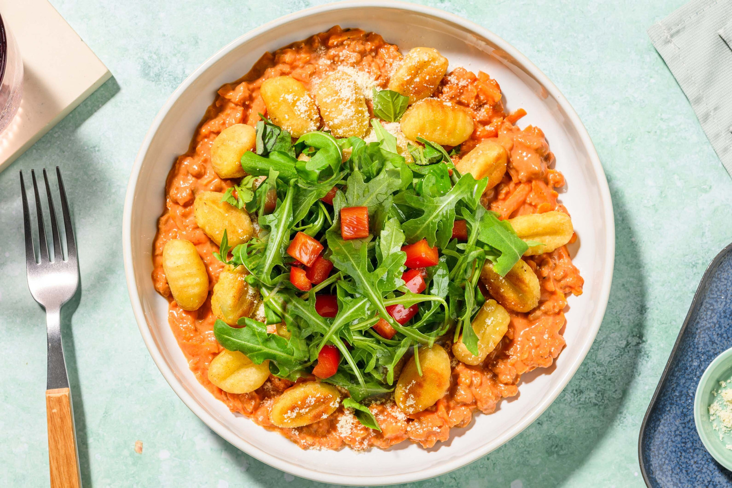 Stekt gnocchi og vegetardeigragu