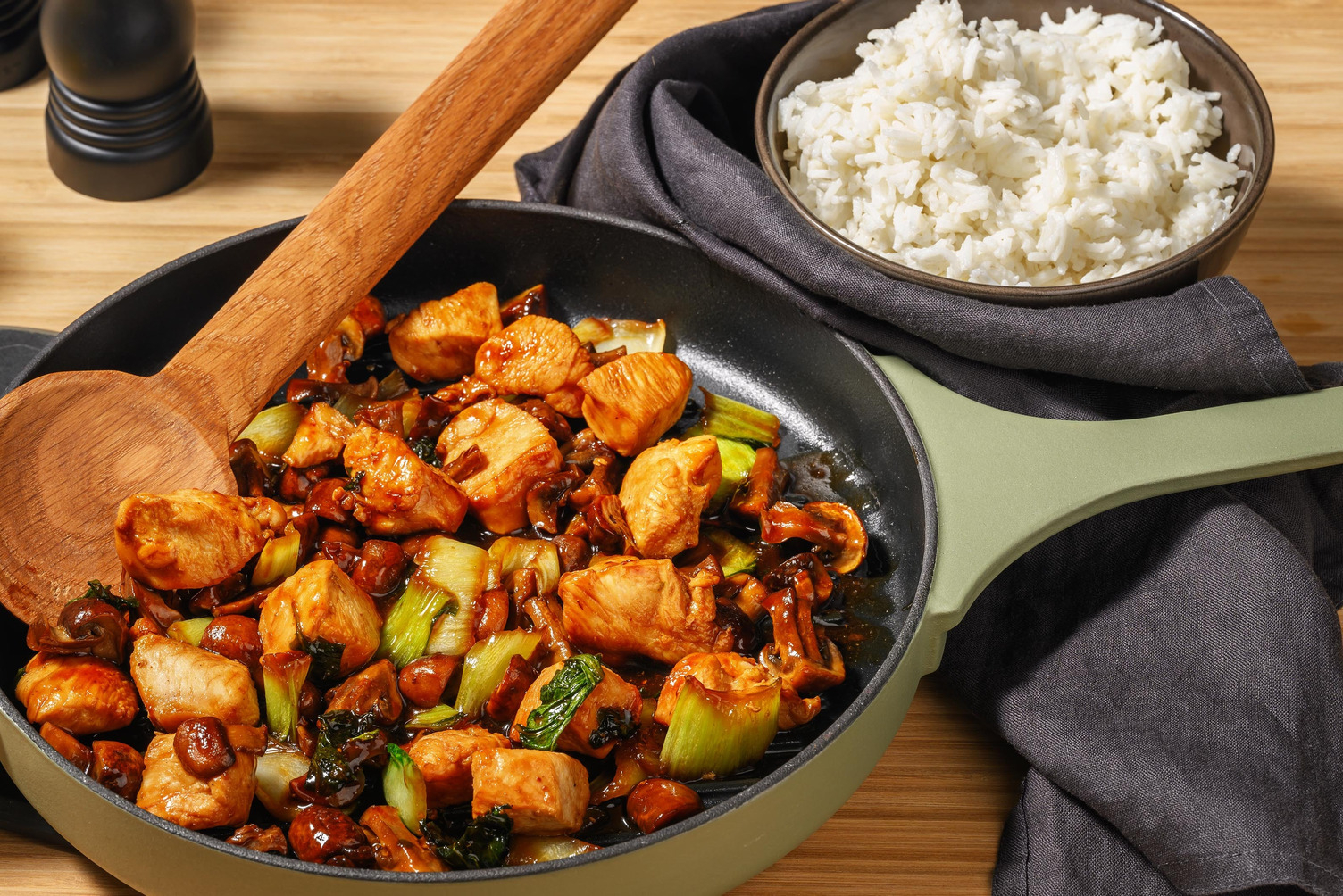 Teriyaki-Seelachspfanne mit Porree