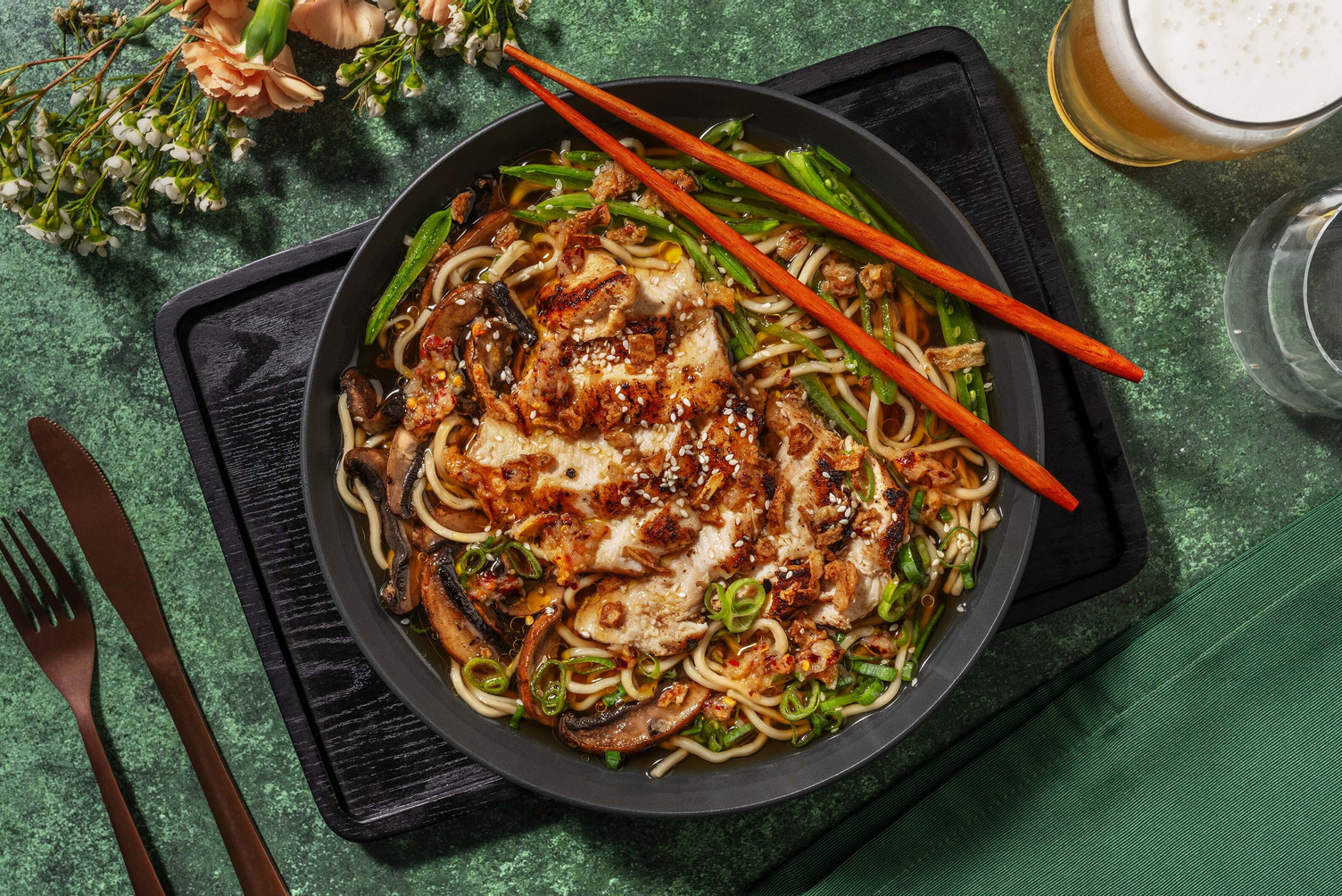 Pandestegt kylling og ramen style misosuppe