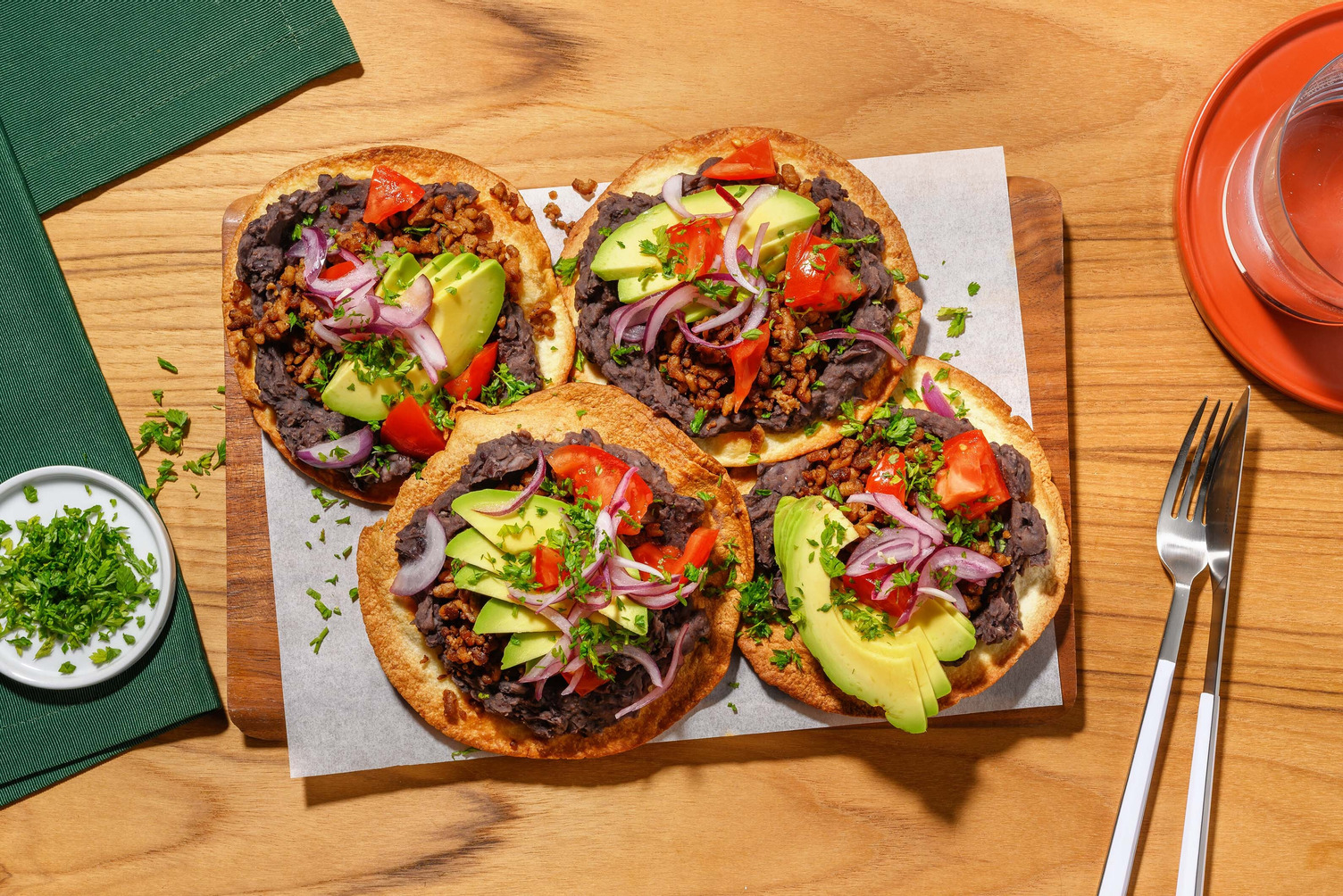 Tostadas på cajunkryddad vegofärs