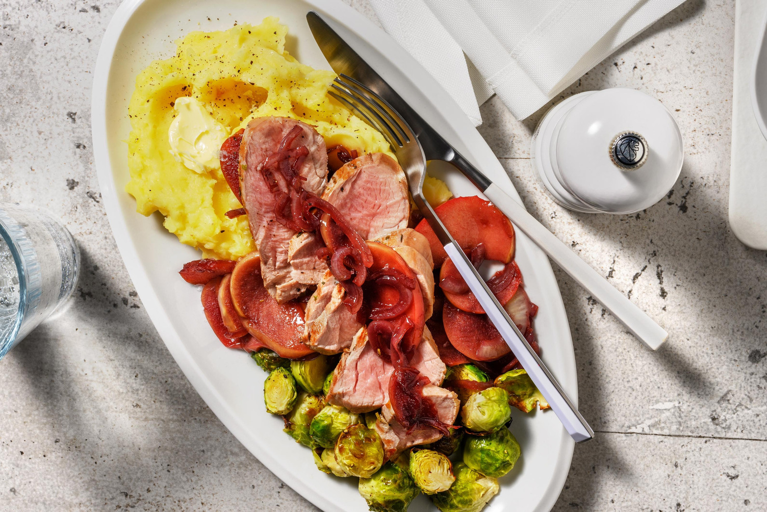 Urtestekt svinefilet og karamellisert eple