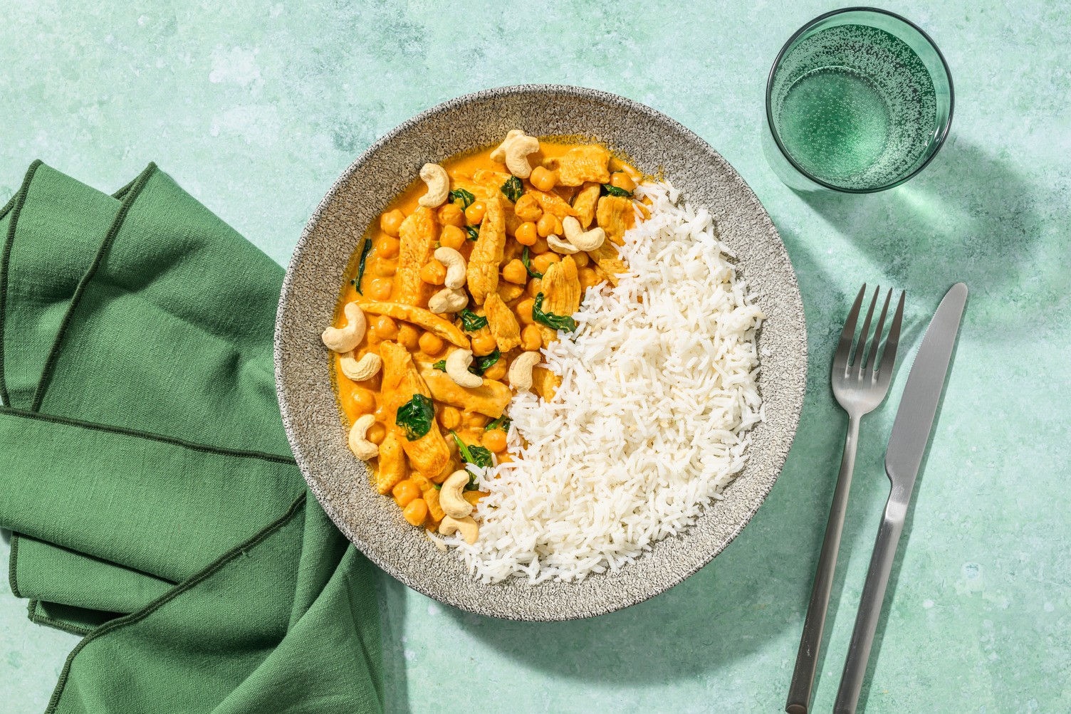 Cremiges Curry mit doppelt Huhn & Kichererbsen