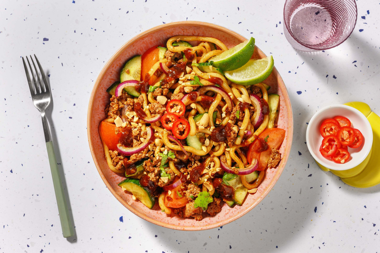 Aziatisch geïnspireerde noedelsalade met kip