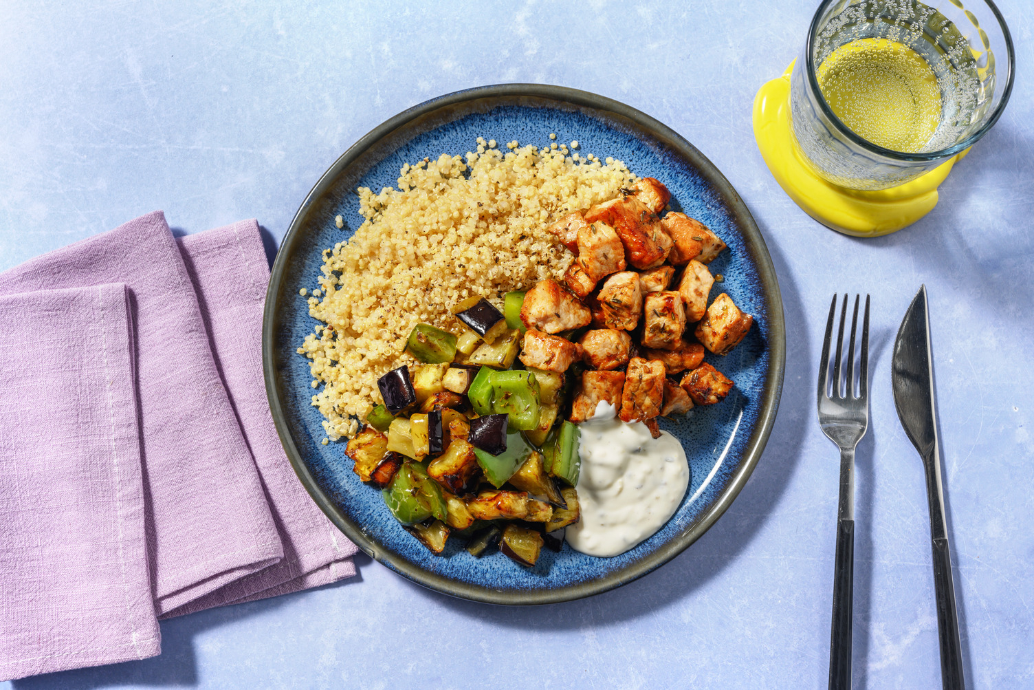 Cerdo en marinado cítrico con berenjena asada
