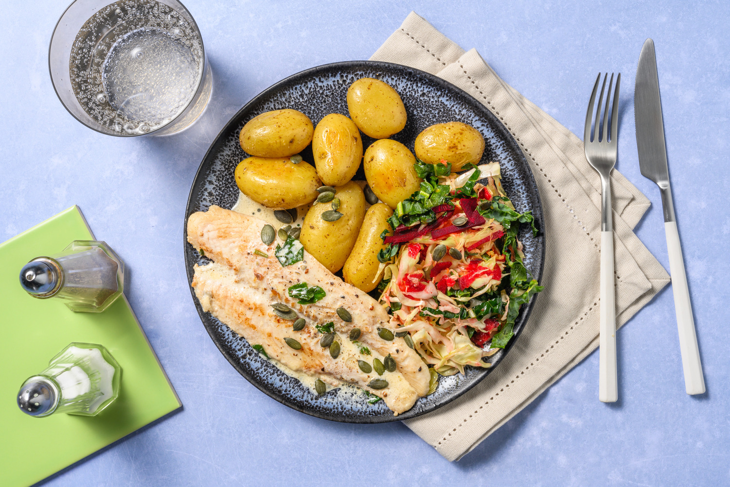 Pannstekt sej i krämig persiljesås