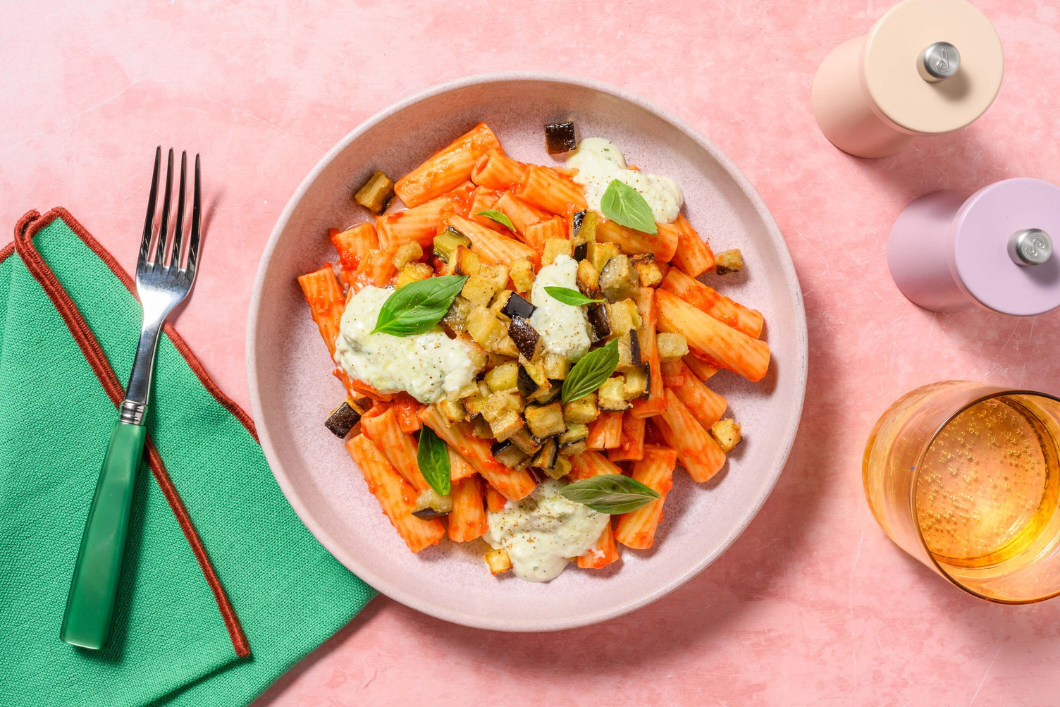 Pasta alla Norma e mousse di mozzarella