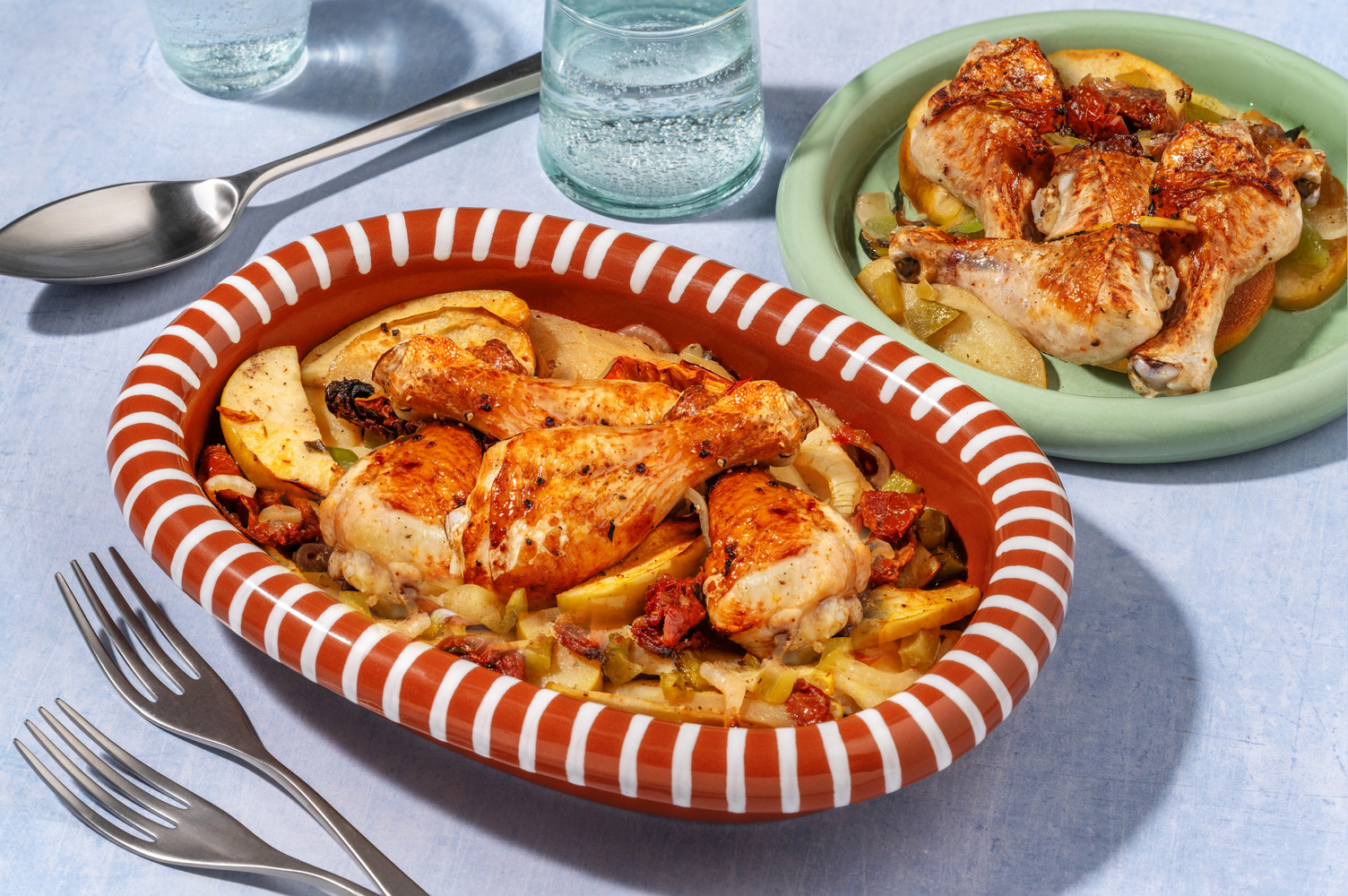 Jamoncitos de pollo asados con tomates secos