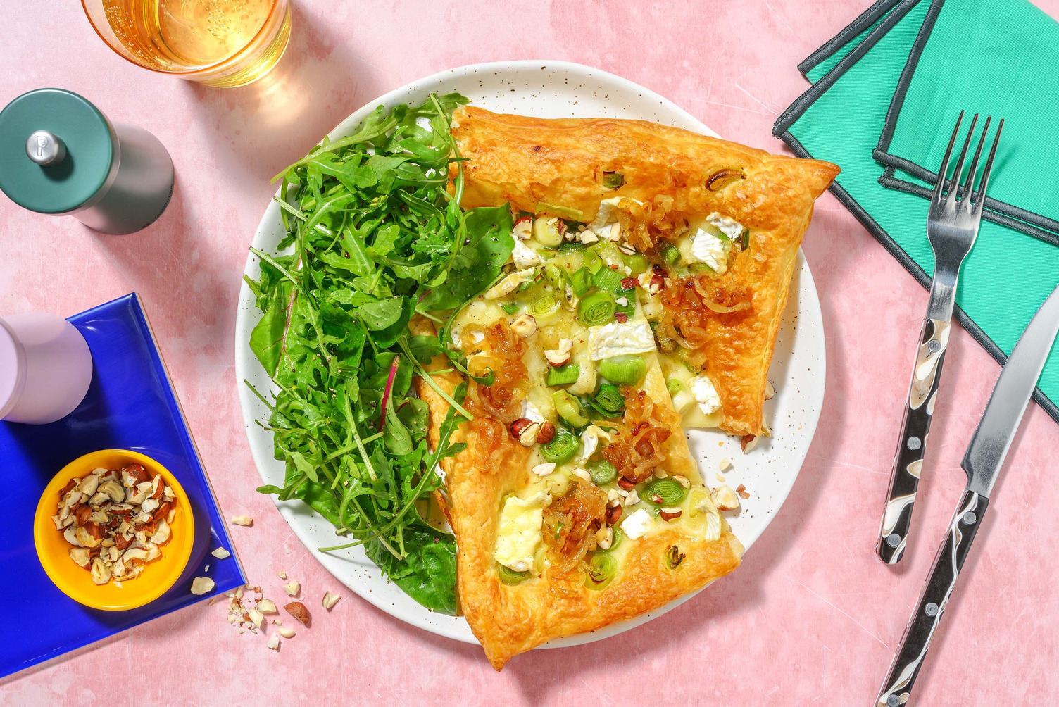 Torta di sfoglia al brie fondente e porri