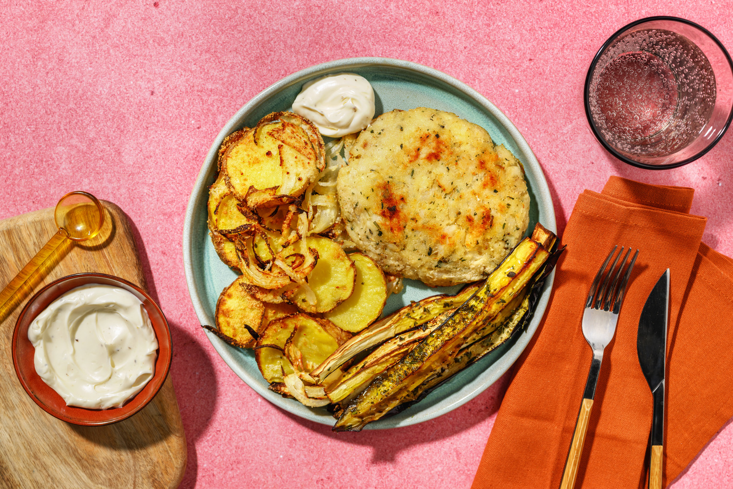 Hamburguesa de bacalao con berenjenas a la miel