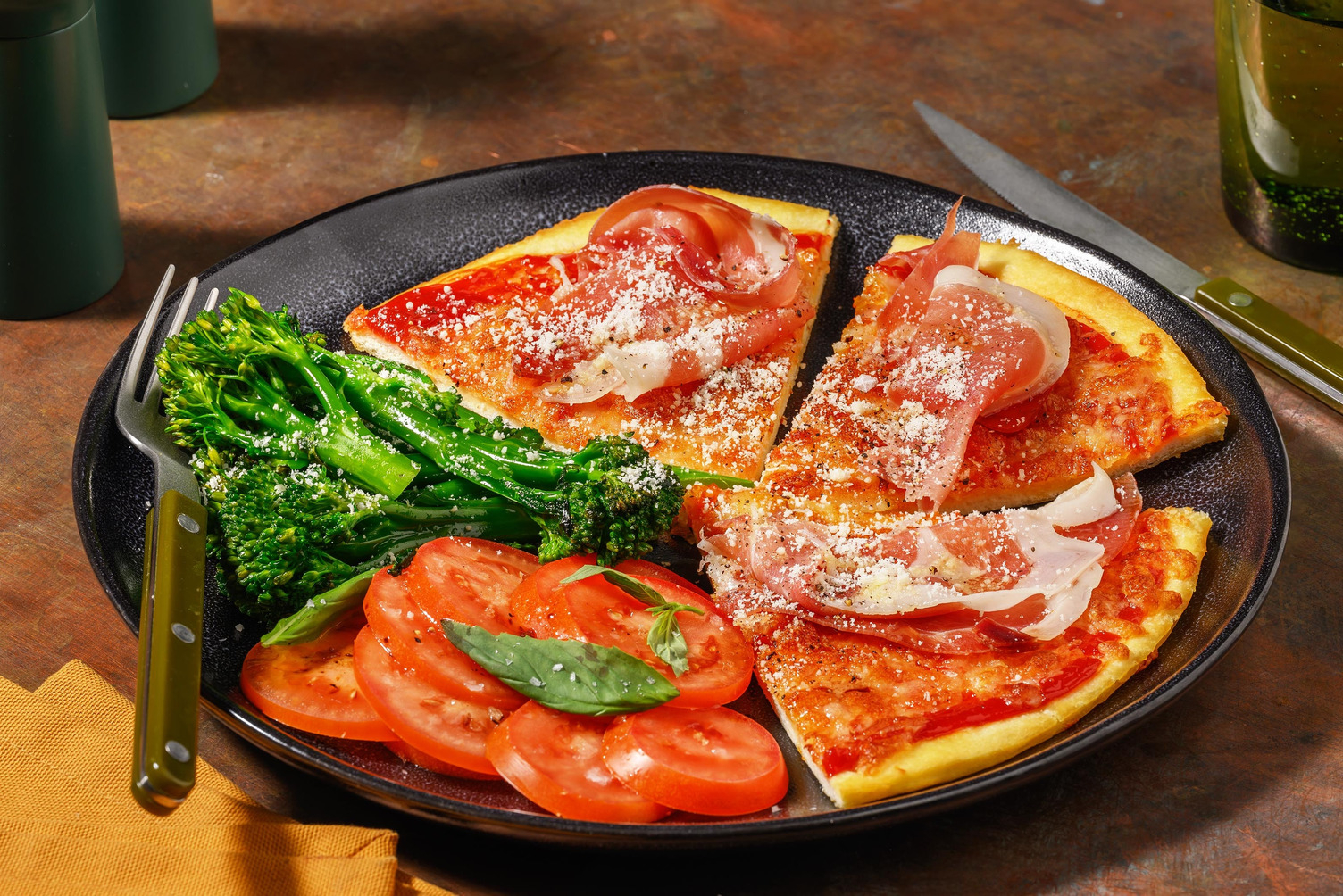 Rucolatoppad tryffel- och prosciuttopizza