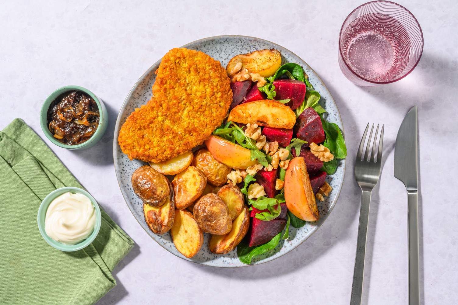 Kaasschnitzel met bietensalade