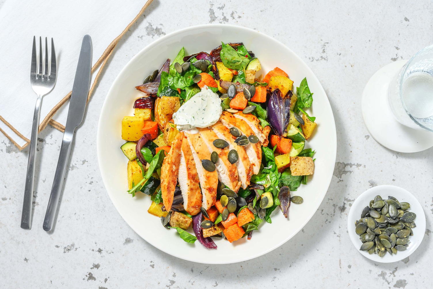 BBQ-marineret kylling og zucchini