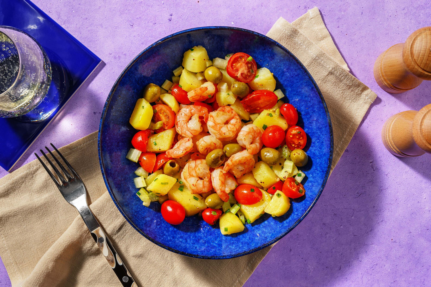 Insalata di mare ai gamberi, olive e patate