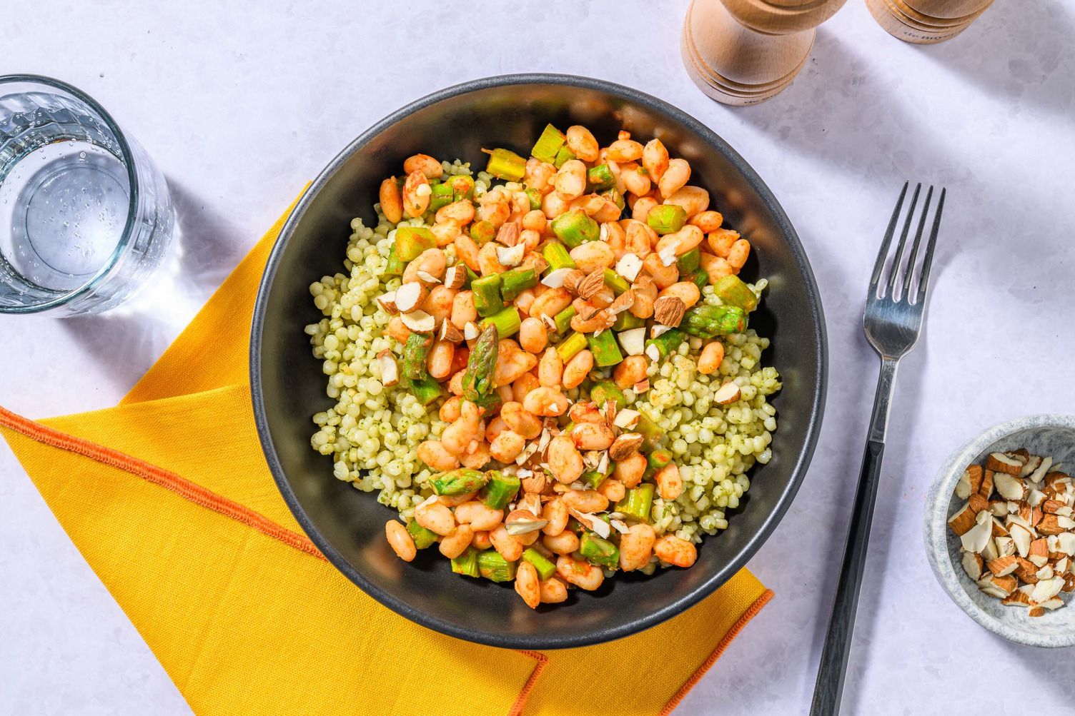 Couscous perlato agli asparagi e mazzancolle