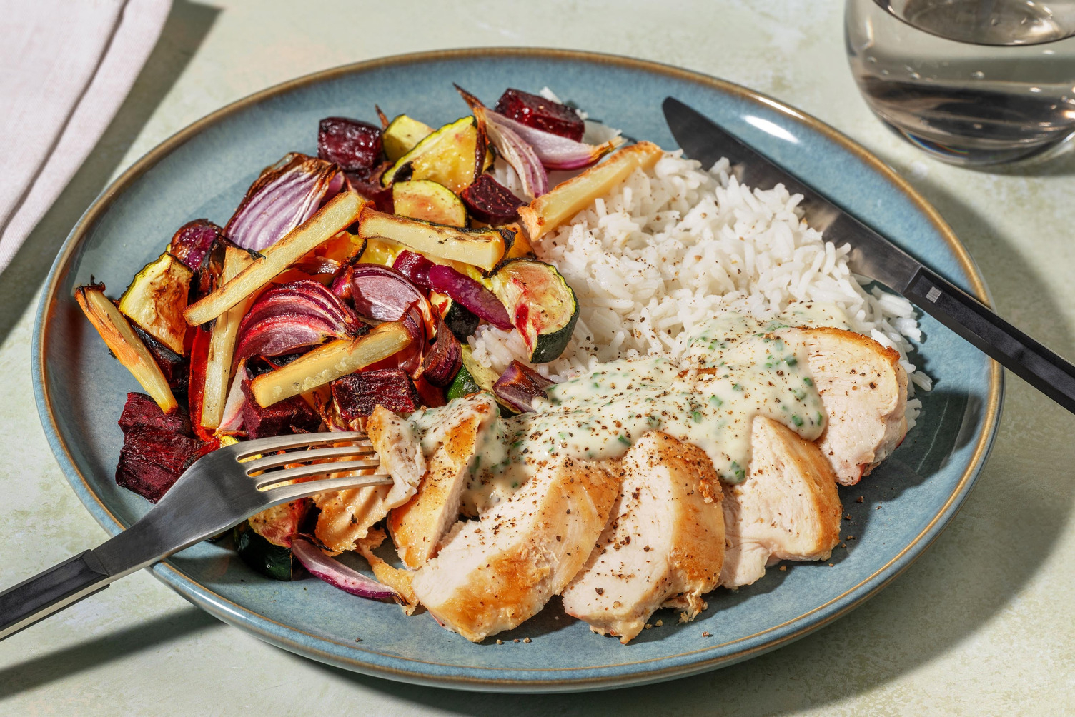 Pannestekt kyllingbryst og peppersaus