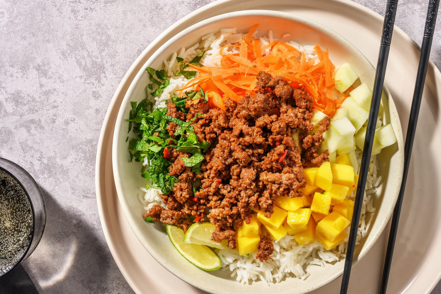 Vietnamesisk kjøttdeigbowl