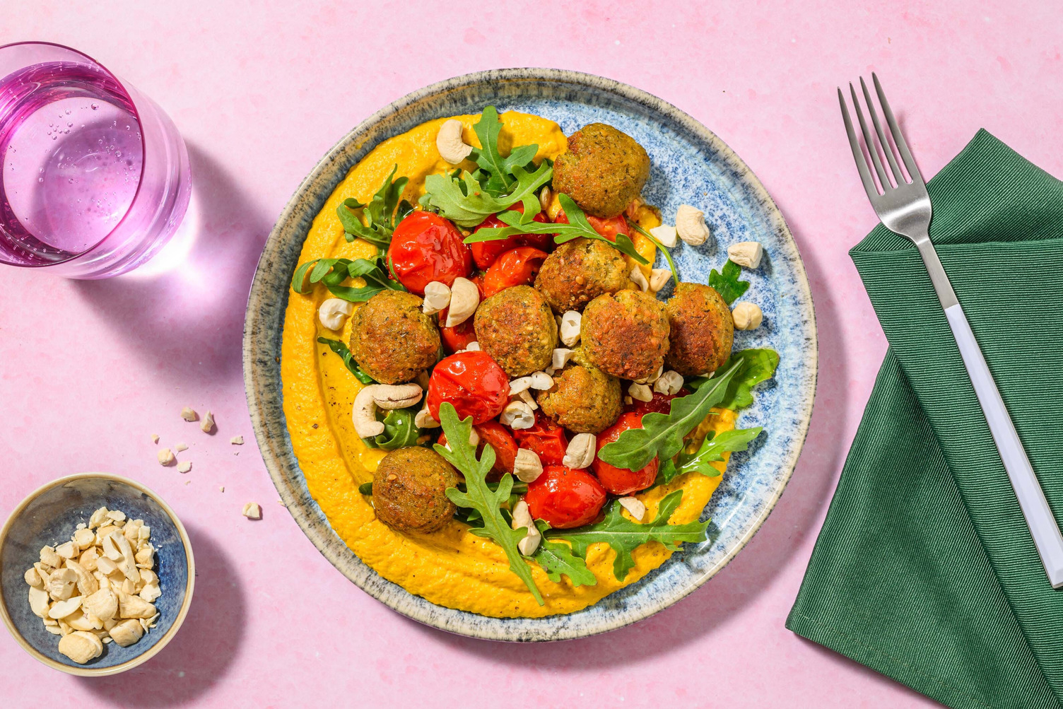 Falafel con hummus di carote