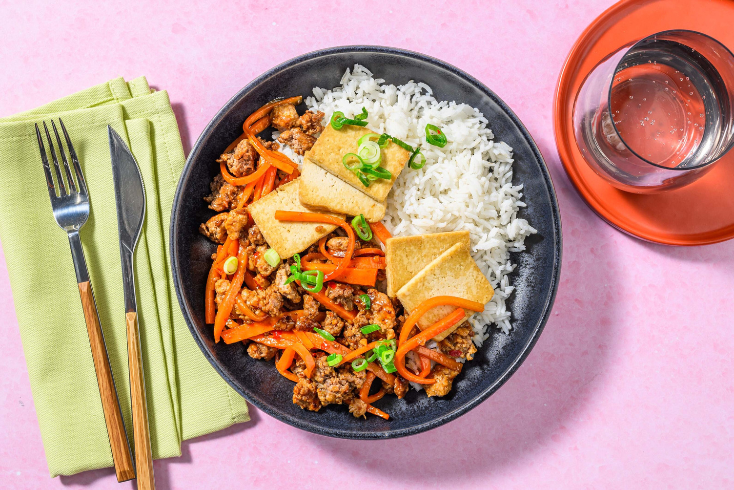 Riso al ragù di carne in agrodolce e tofu