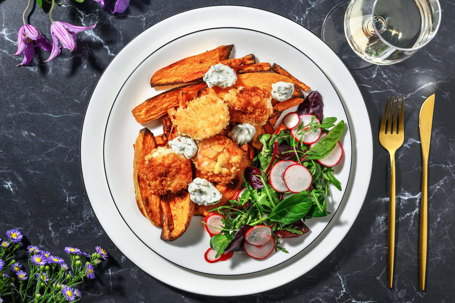 Code di gamberi in tempura e patate dolci