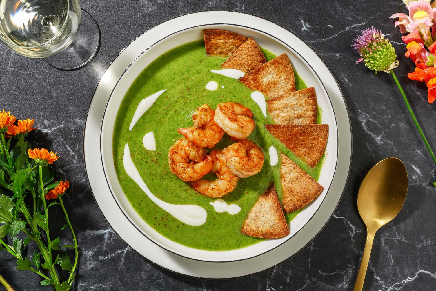 Gamberoni alla plancia e gazpacho verde