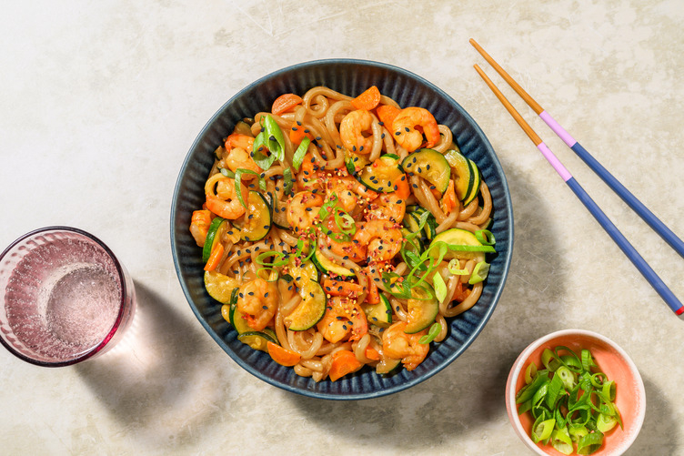 Noodles exprés con langostinos y aderezo asiático