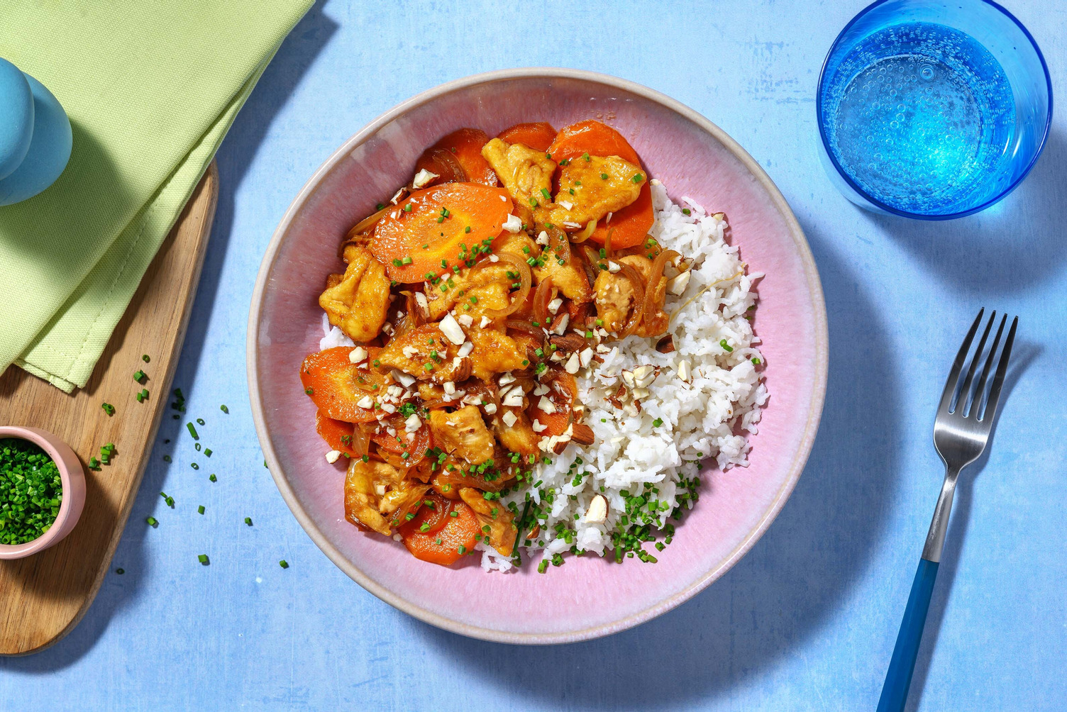 Stir fry di pollo e carote alla soia