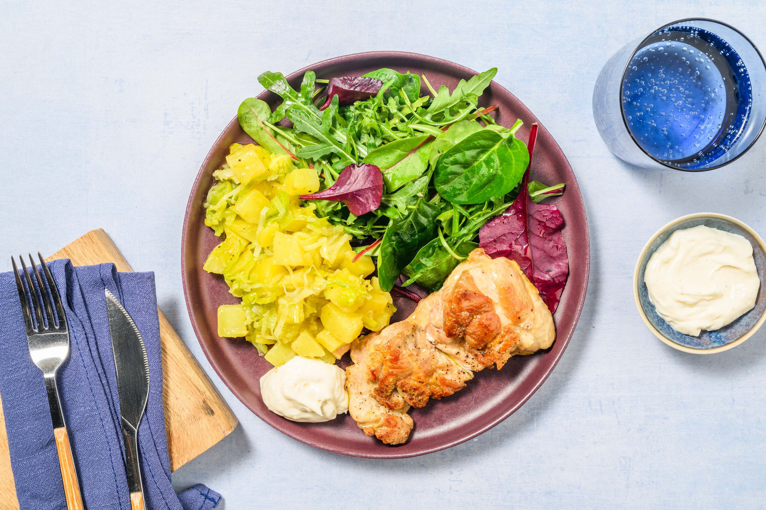 Pollo laccato con insalata di patate asiatiche