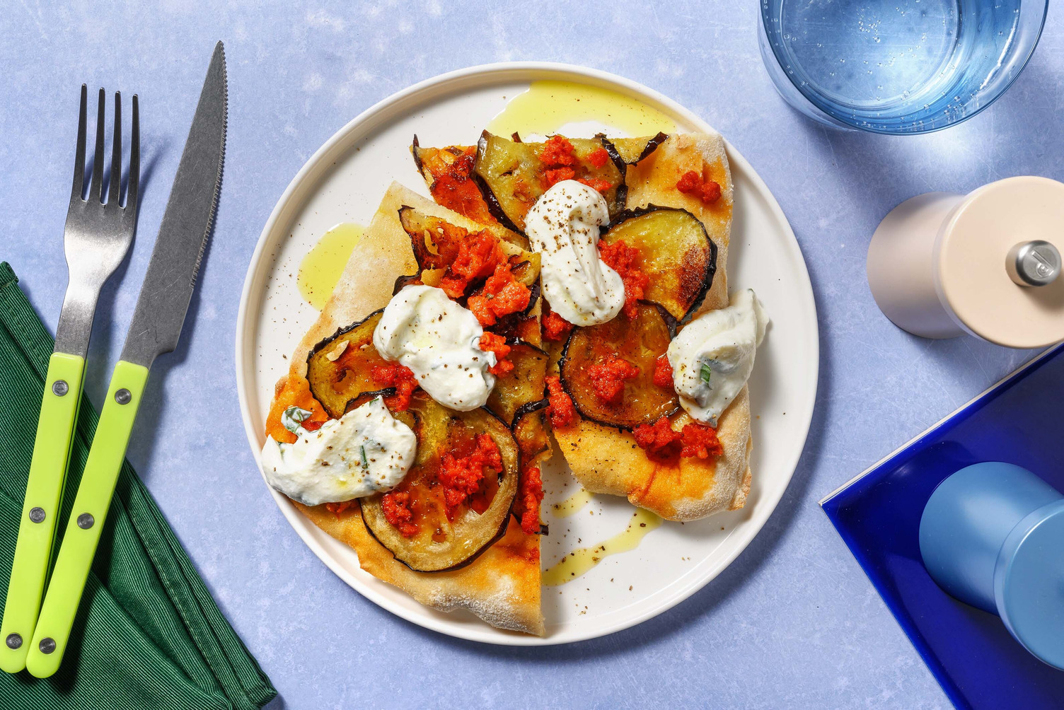 Pinsa piccante alla 'nduja e melanzane