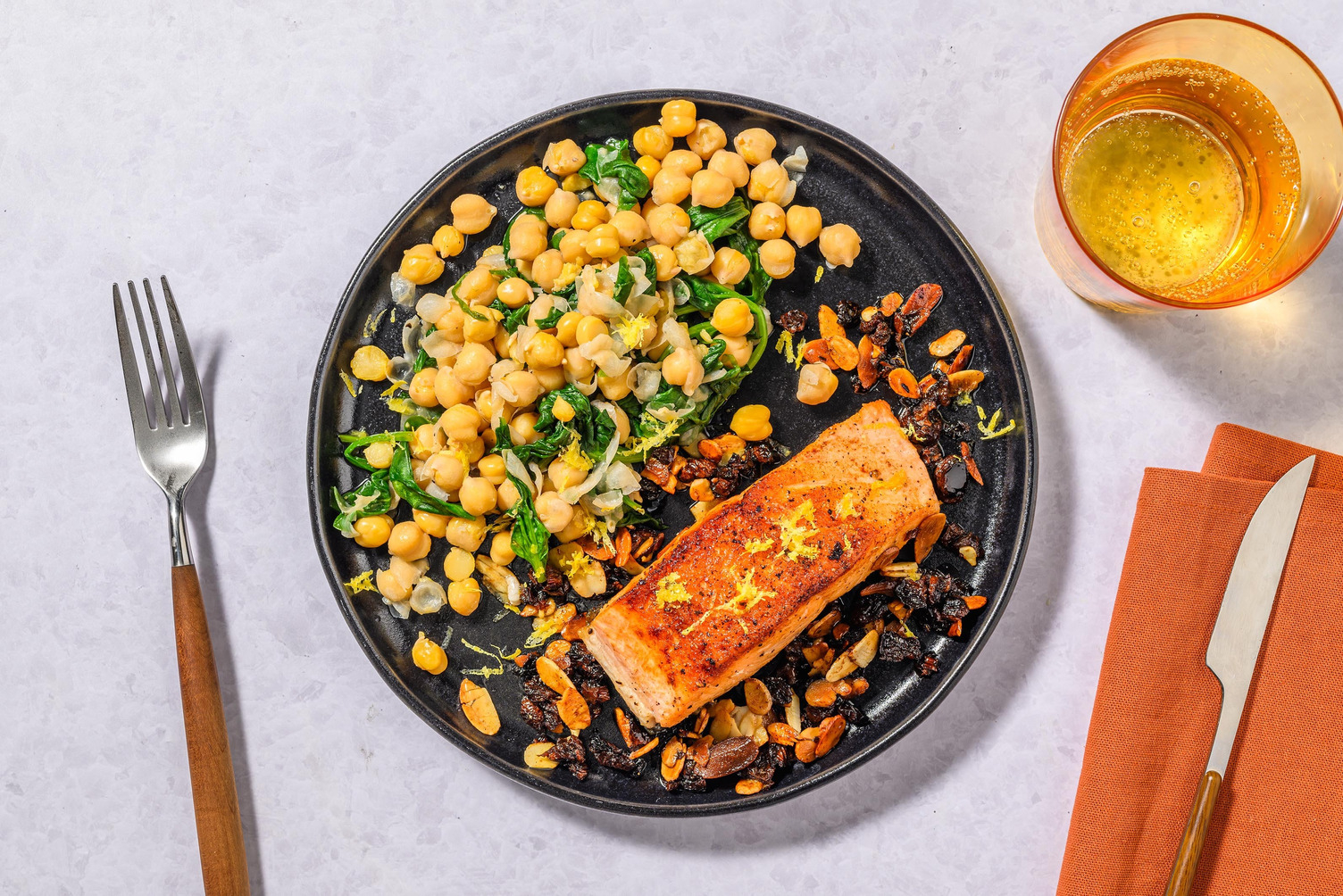 Filetto di trota salmonata alle mandorle