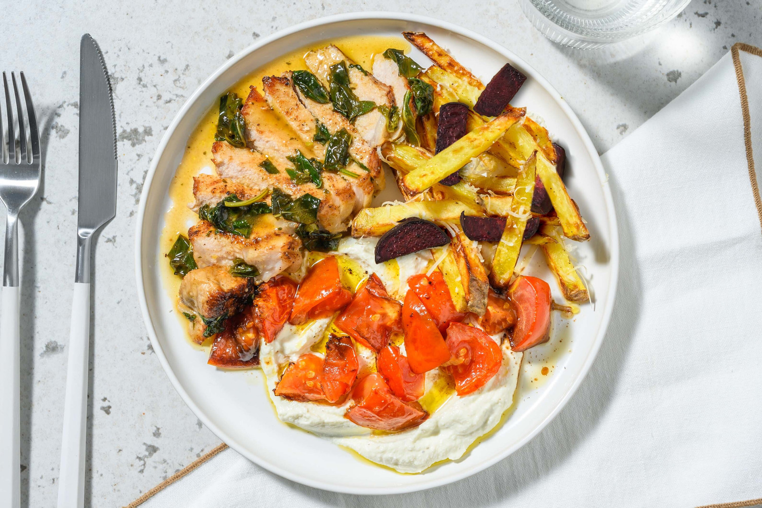 Middelhavskrydret svinefilet i sitronsaus