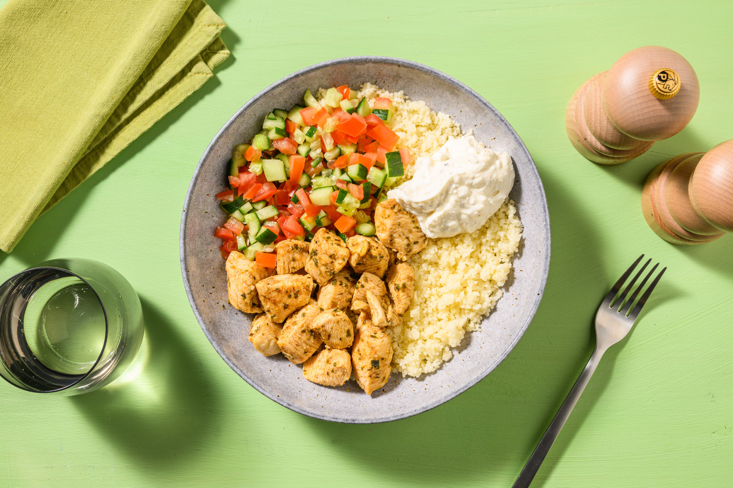 Bol de cuscús con pollo especiado