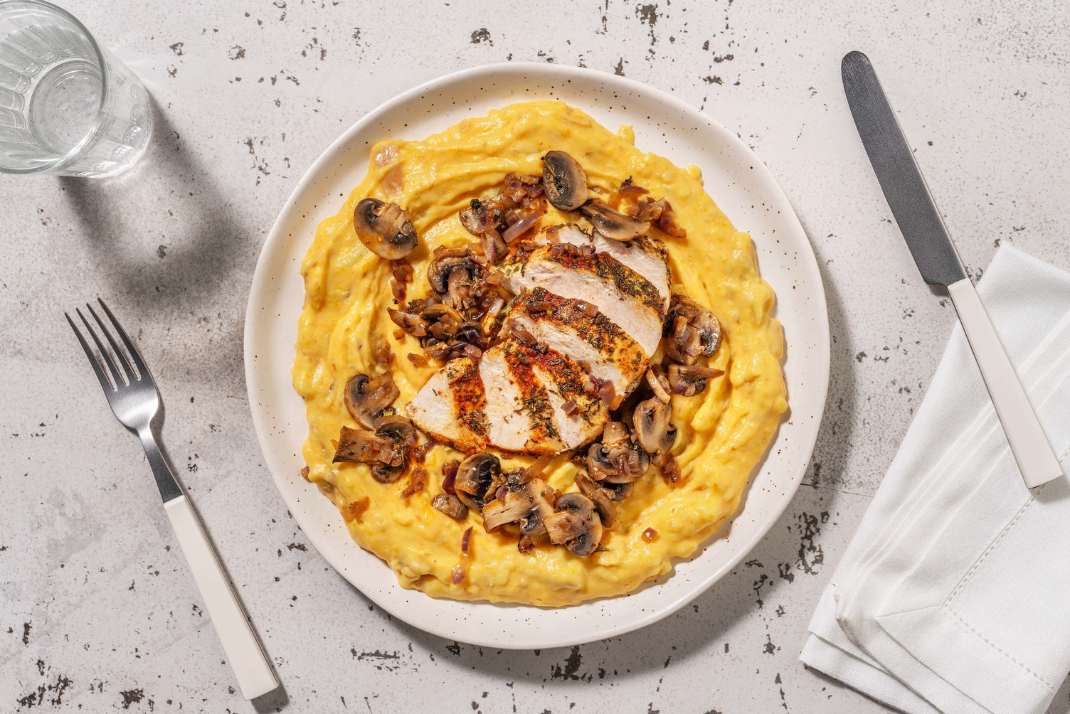 Poulet à la méditerranéenne et sauce aux champignons