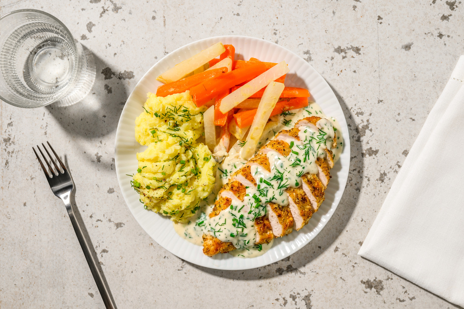 Bio-Hähnchenbrust mit Ravigote-Soße und Kohlrabi