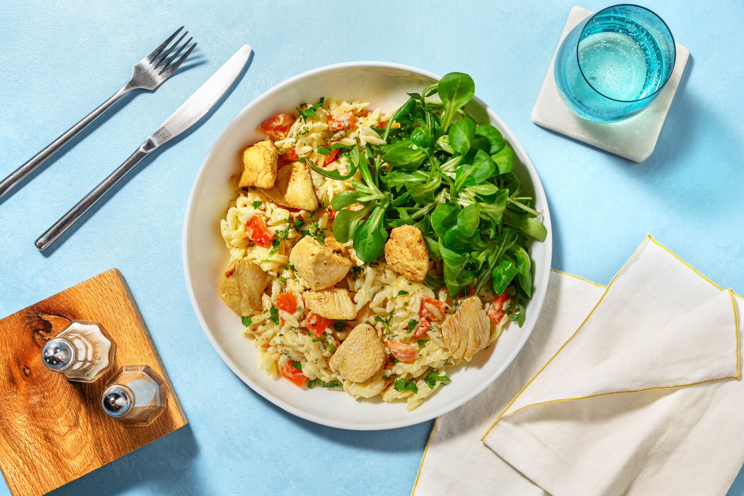 Orzo au poulet sauce ail & persil