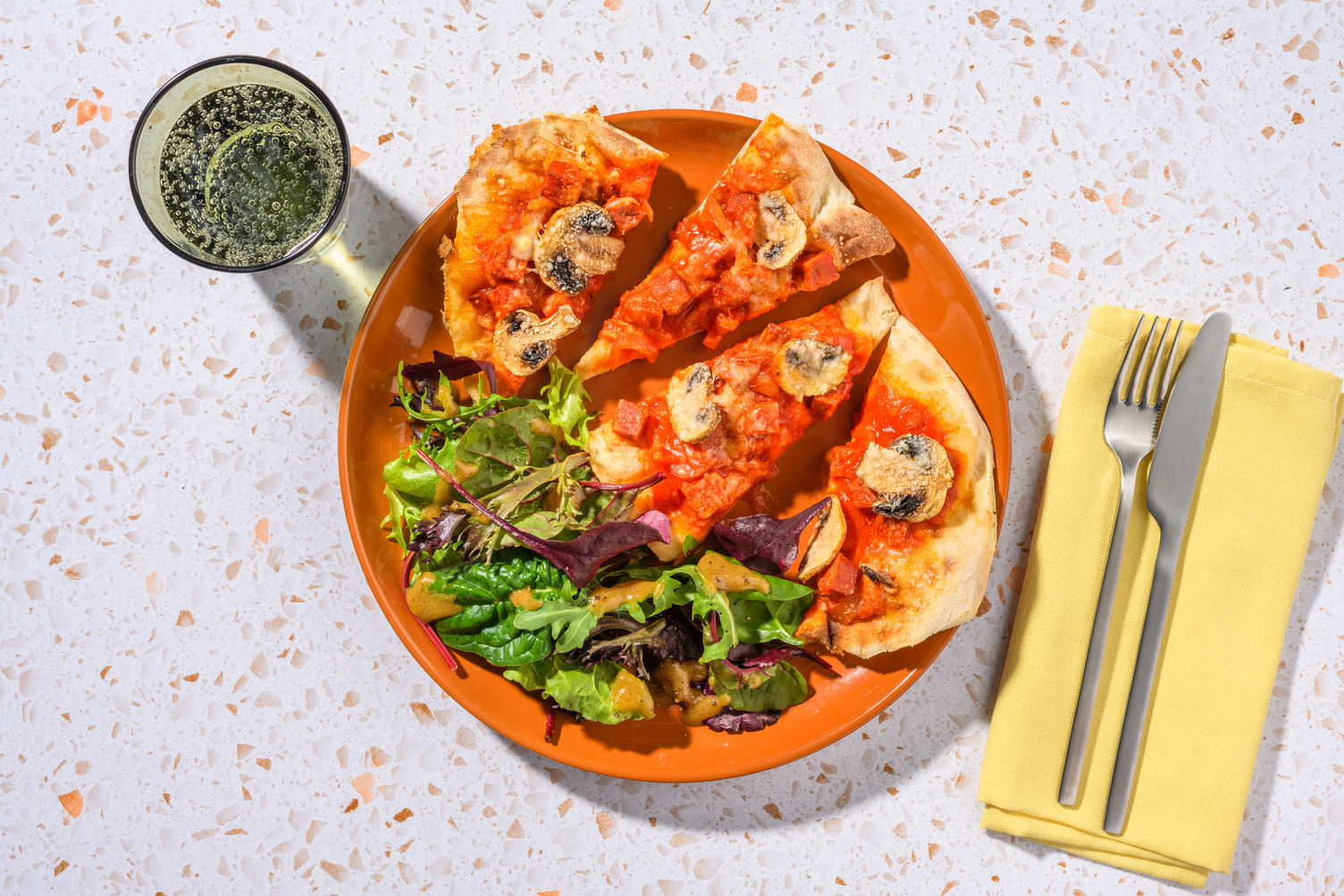 Pizza naan diavola au chorizo