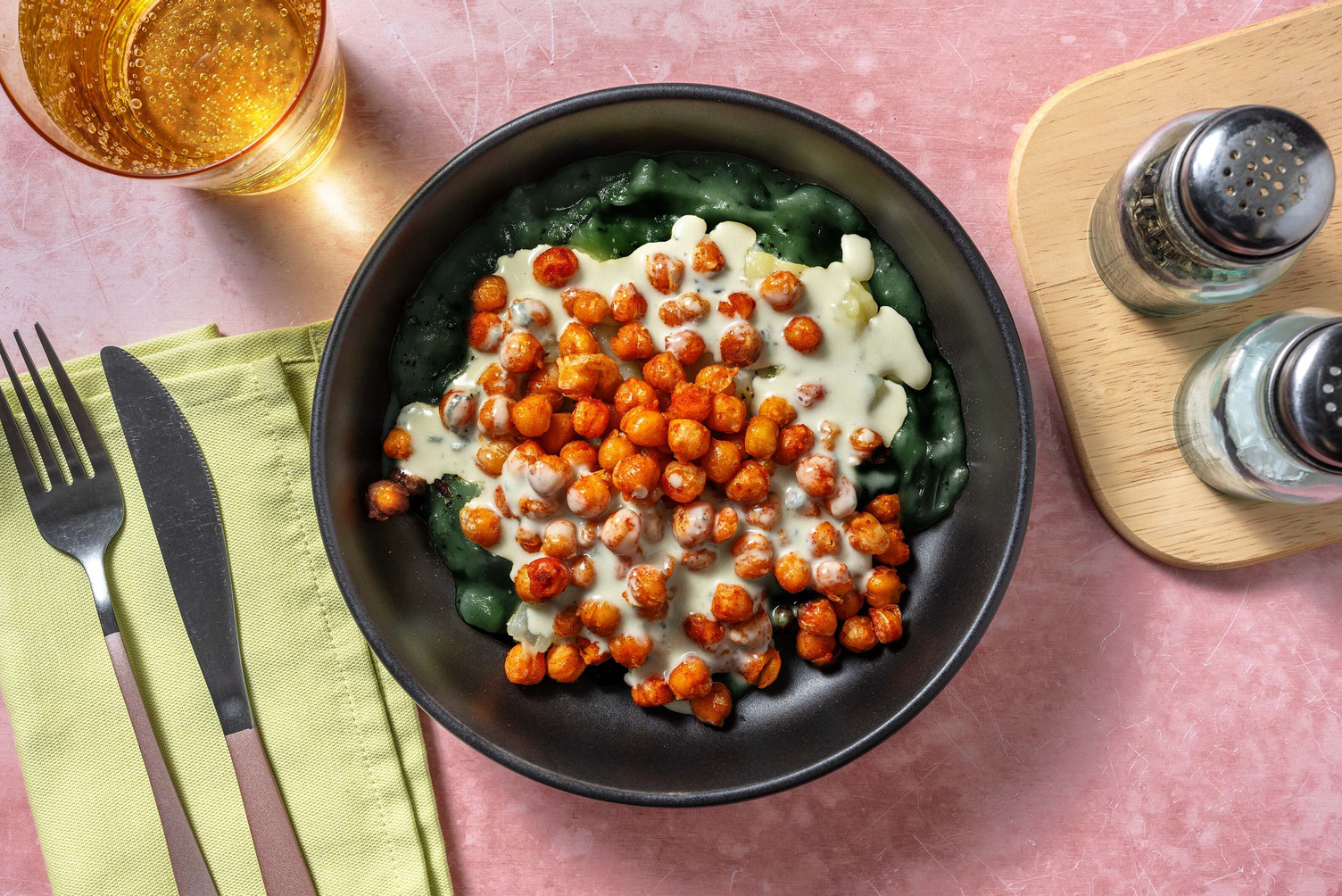 Vellutata di bietole e fonduta allo zola