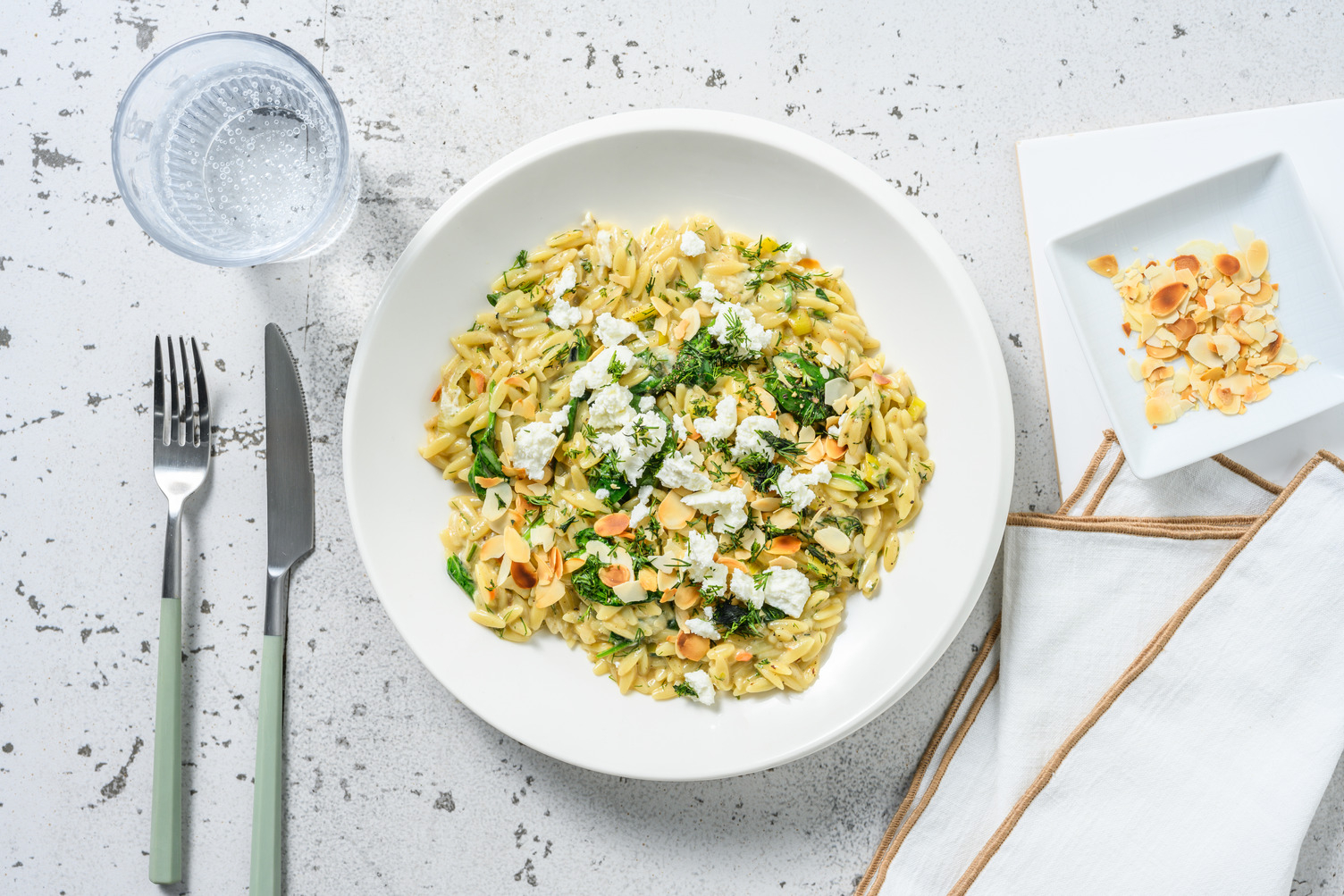 One pot orzo, épinards & duo de fromages frais