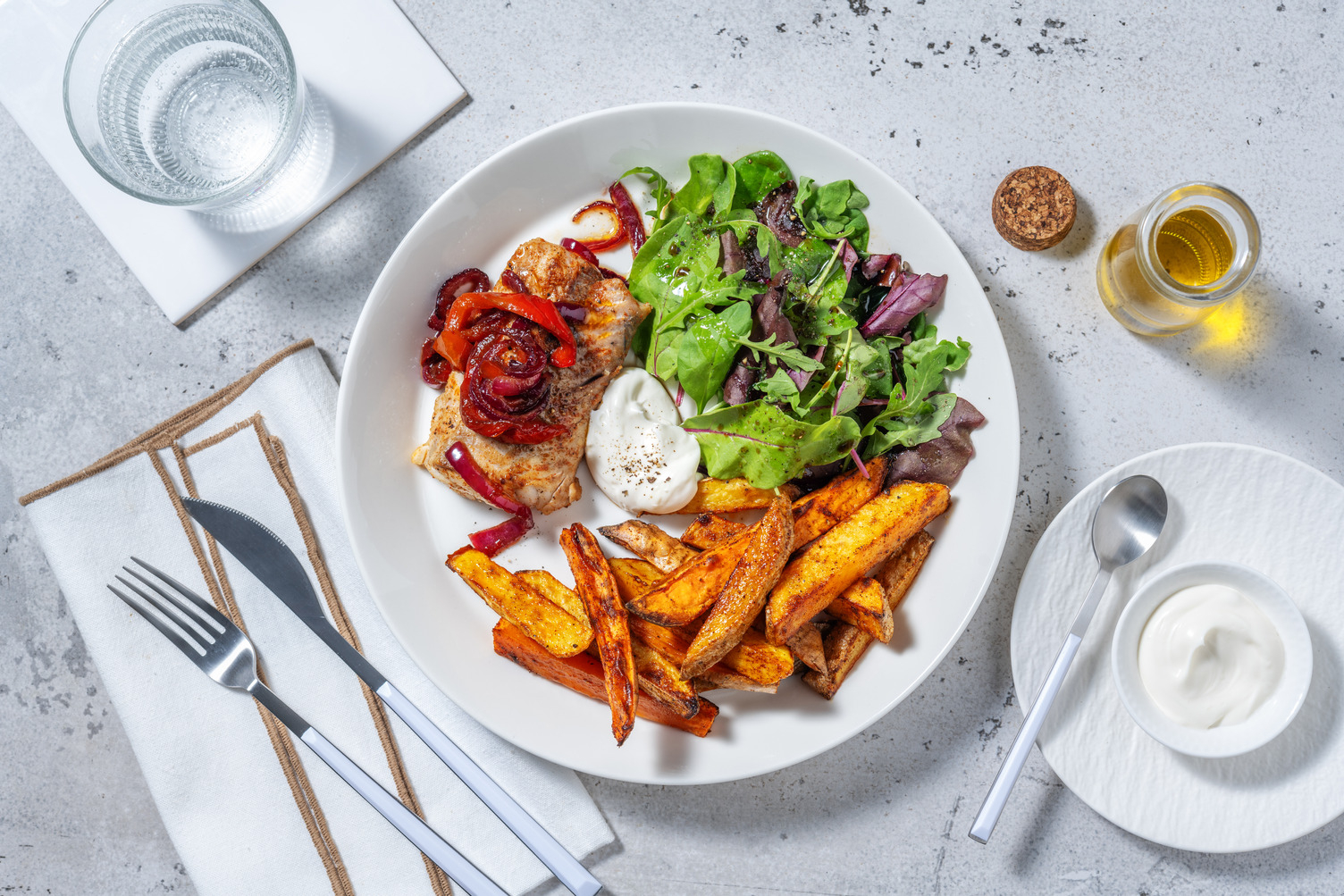 Lieu noir au confit d'oignon & poivrons