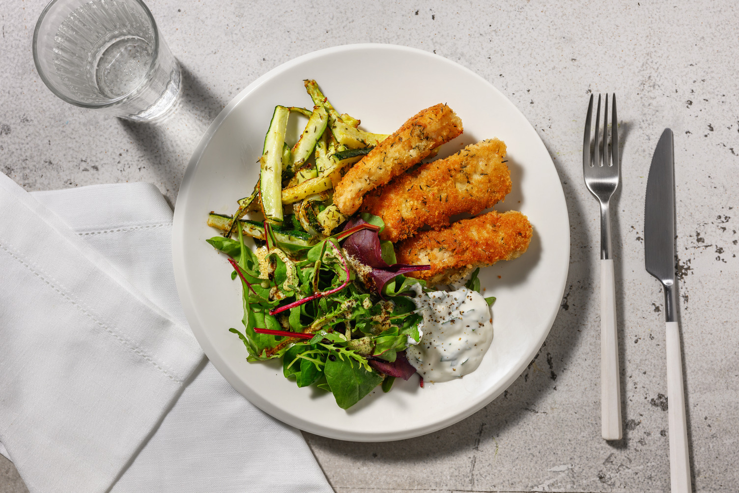 Tenders de poisson & ravigote pleine de peps