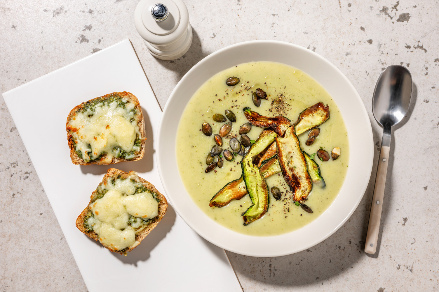 Soupe de courgette & basilic de Panoramix 