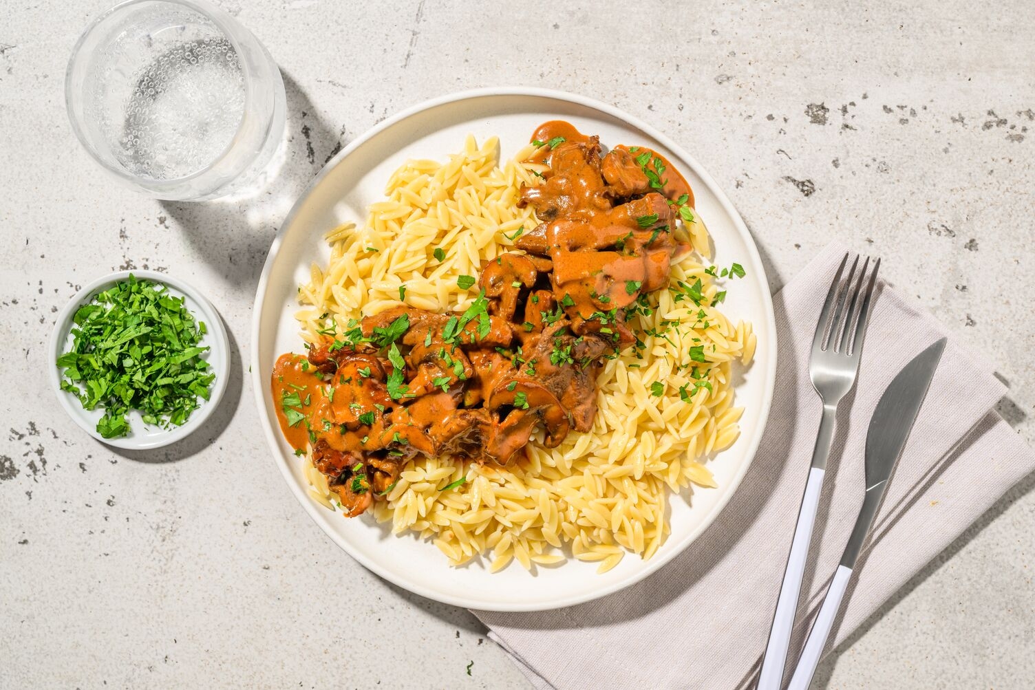 Poulet façon Stroganoff & orzo