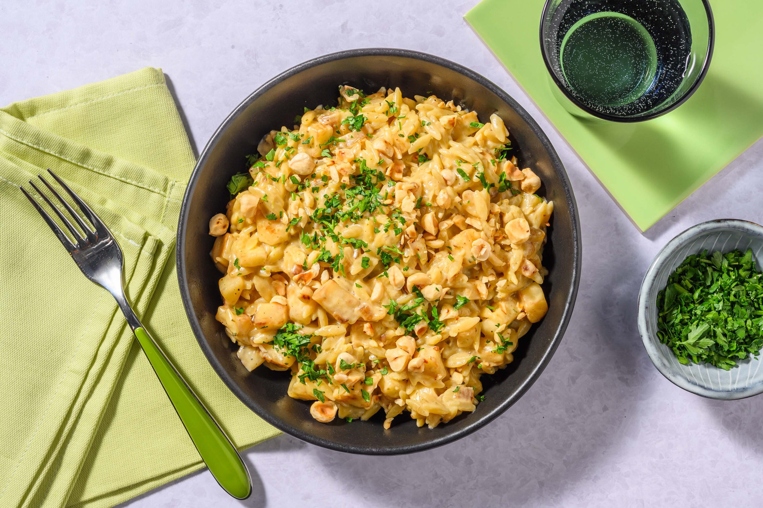 Romige orzo met gebakken koolrabi